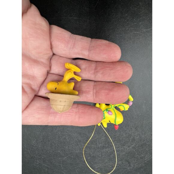 2 Peanuts Woodstock bird Ornaments Tangled in Christmas Lights & Safari -T22 - Picture 4 of 7